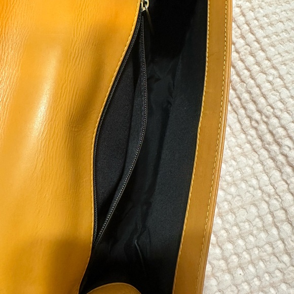 Chanel Reverso - Picture 11 of 11